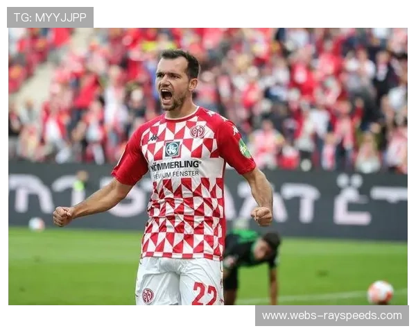 德甲是否应减少周五比赛？球迷抗议夜赛